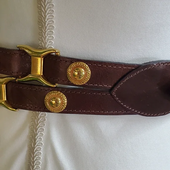 Streets Ahead Brown Leather Belt with Gold Buckle. - Picture 5 of 16